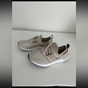 New balance nergize sport shoes size 7.5